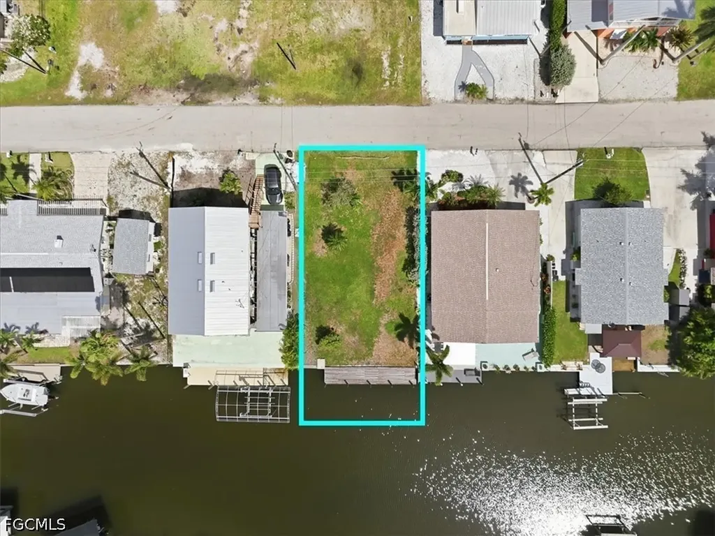 2609 Bayshore Drive Matlacha FL 33993