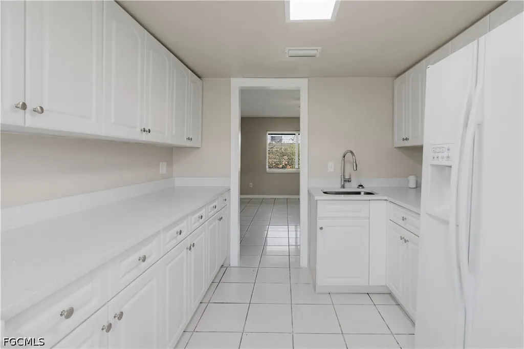 2927 SE 15th Place Cape Coral FL 33904
