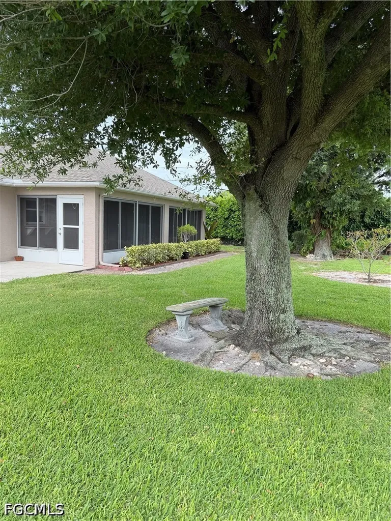 1235 Shelby Parkway Cape Coral FL 33904