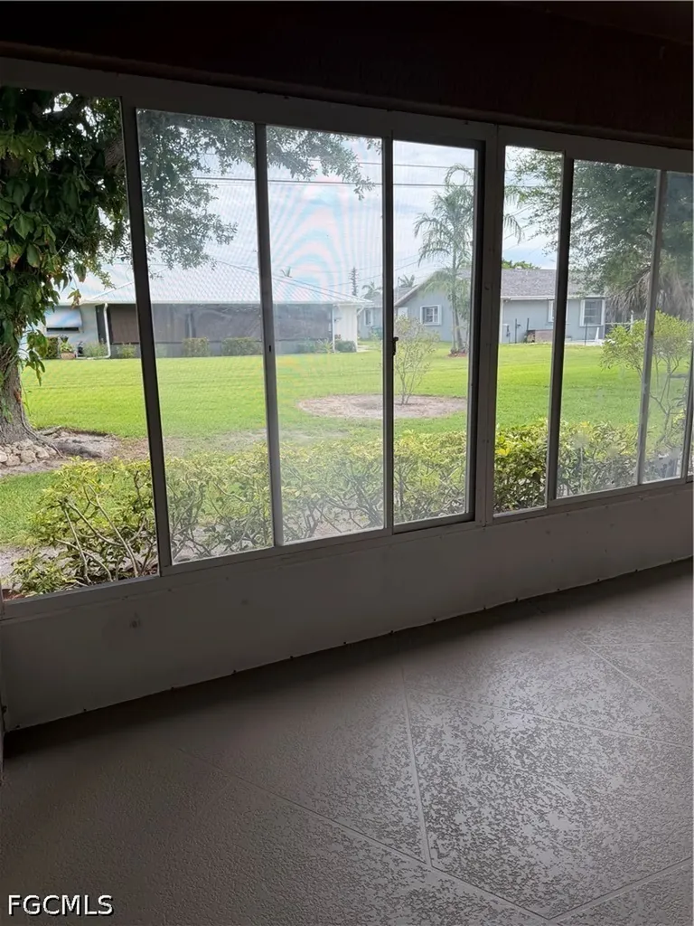 1235 Shelby Parkway Cape Coral FL 33904