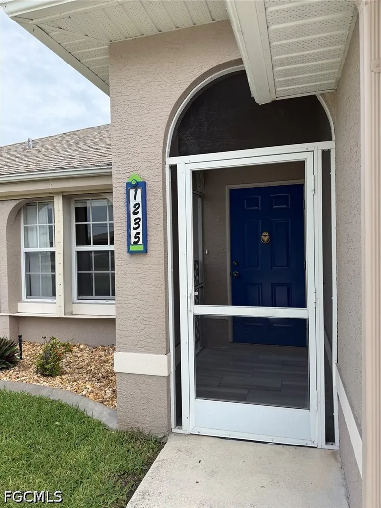 1235 Shelby Parkway Cape Coral FL 33904