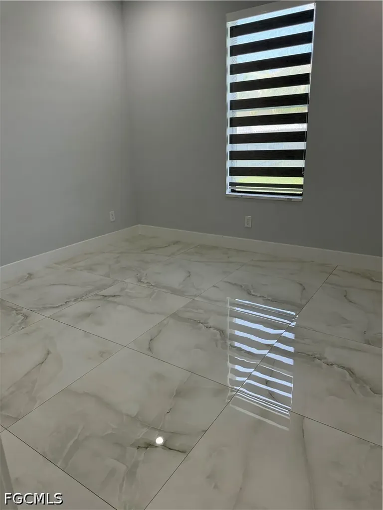 221 SW 25th Avenue Cape Coral FL 33991