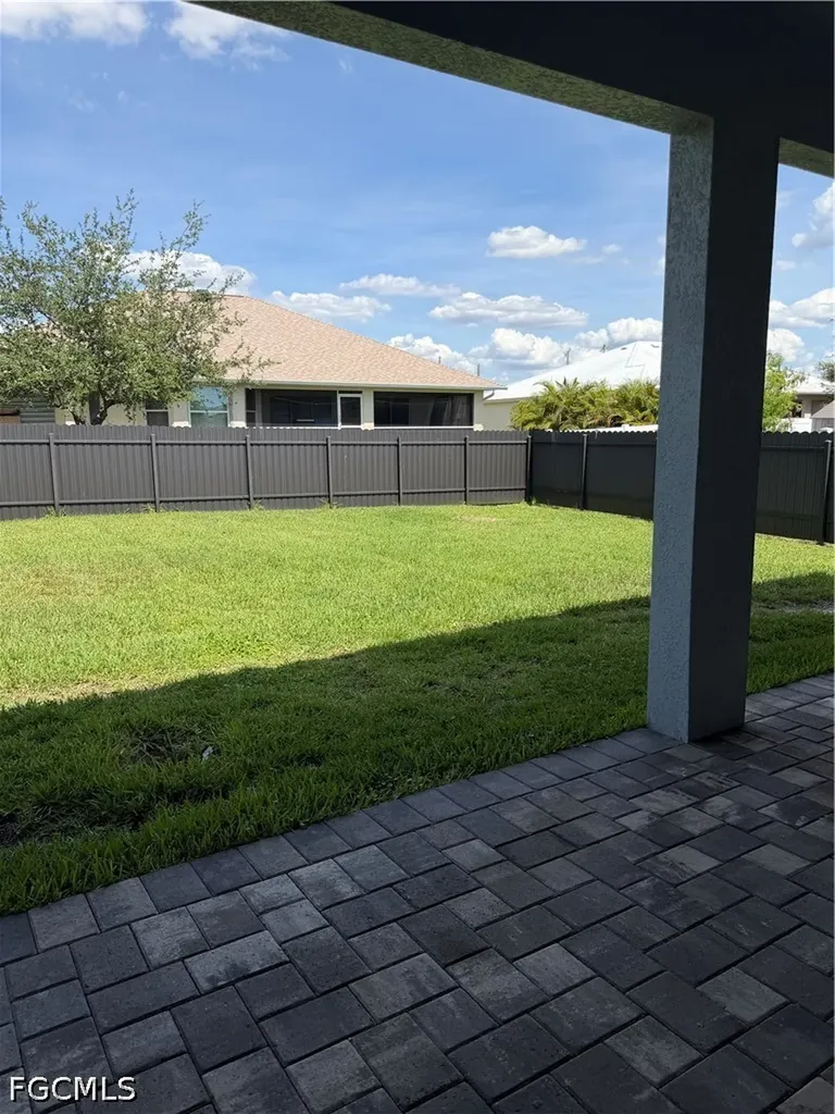 221 SW 25th Avenue Cape Coral FL 33991