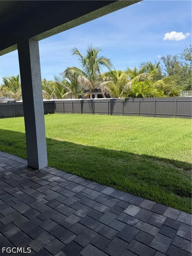 221 SW 25th Avenue Cape Coral FL 33991