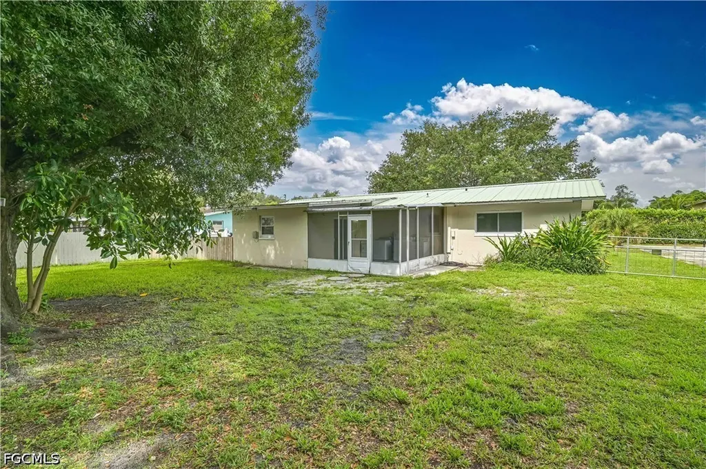 1130 Travis Avenue North Fort Myers FL 33903