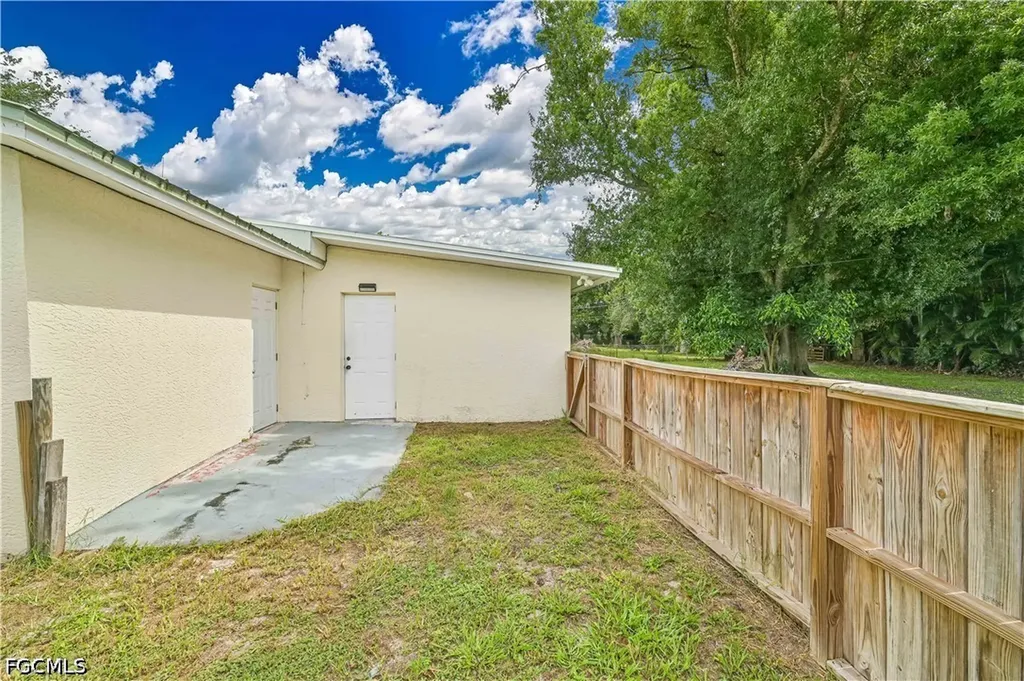 1130 Travis Avenue North Fort Myers FL 33903