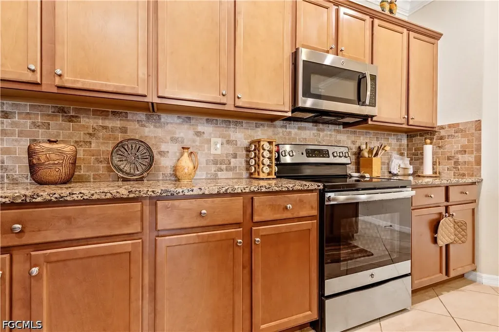 3655 Sugarelli Avenue Cape Coral FL 33909