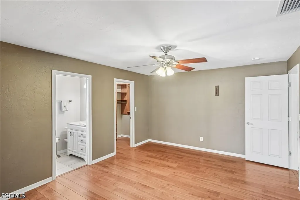2206 SE 10th Place Cape Coral FL 33990