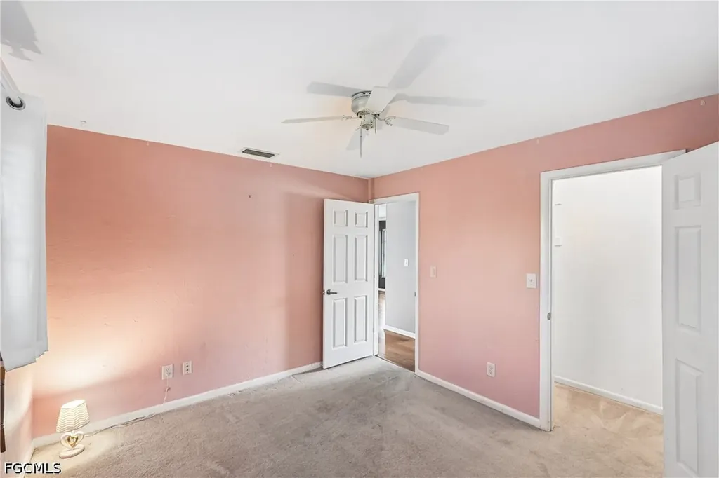2206 SE 10th Place Cape Coral FL 33990