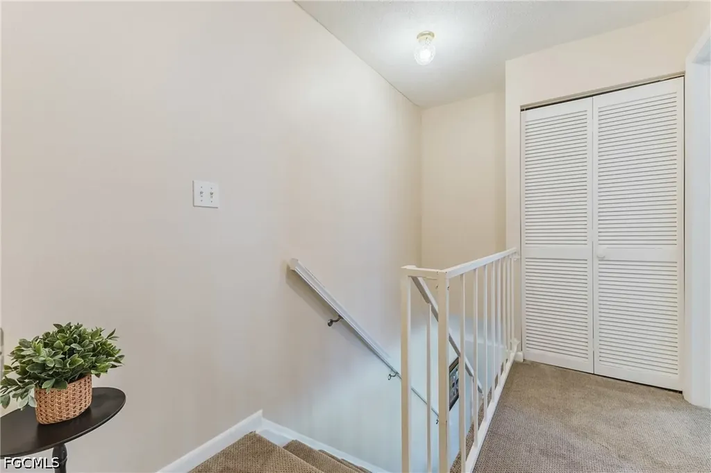 5840 Vancouver Circle Fort Myers FL 33907