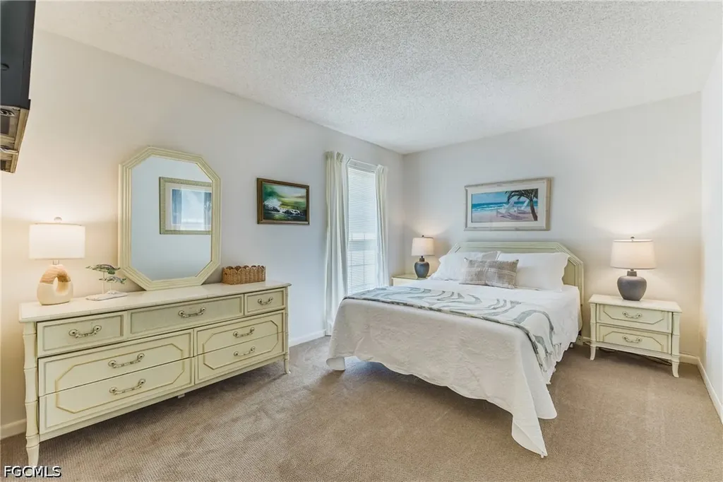 5840 Vancouver Circle Fort Myers FL 33907