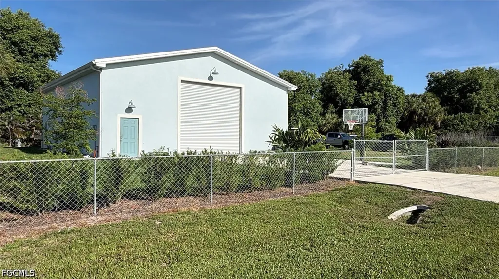 6011 Jadestone Avenue Fort Myers FL 33905