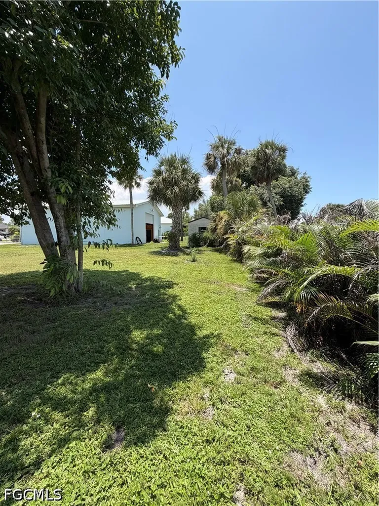 6011 Jadestone Avenue Fort Myers FL 33905