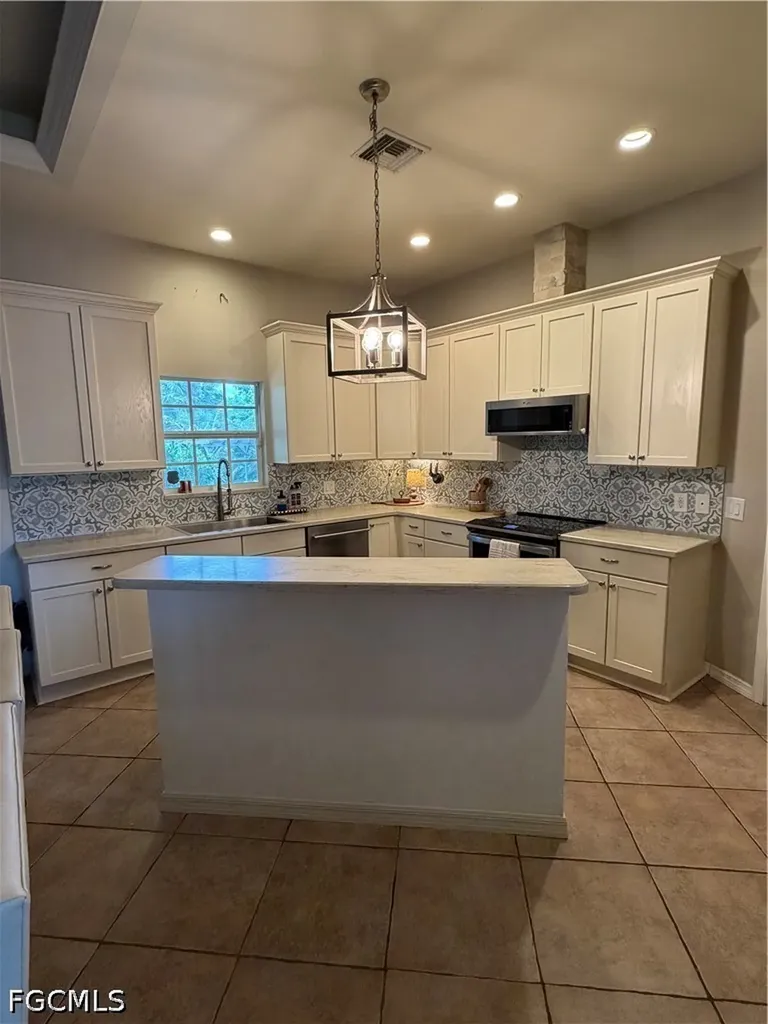 6011 Jadestone Avenue Fort Myers FL 33905