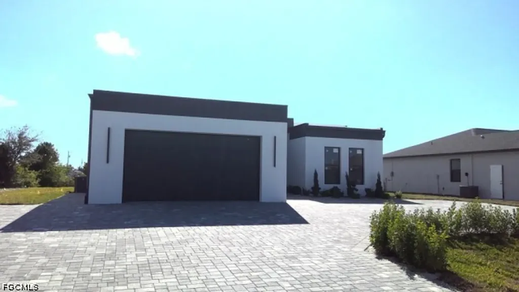 204 NW 6th Street Cape Coral FL 33993
