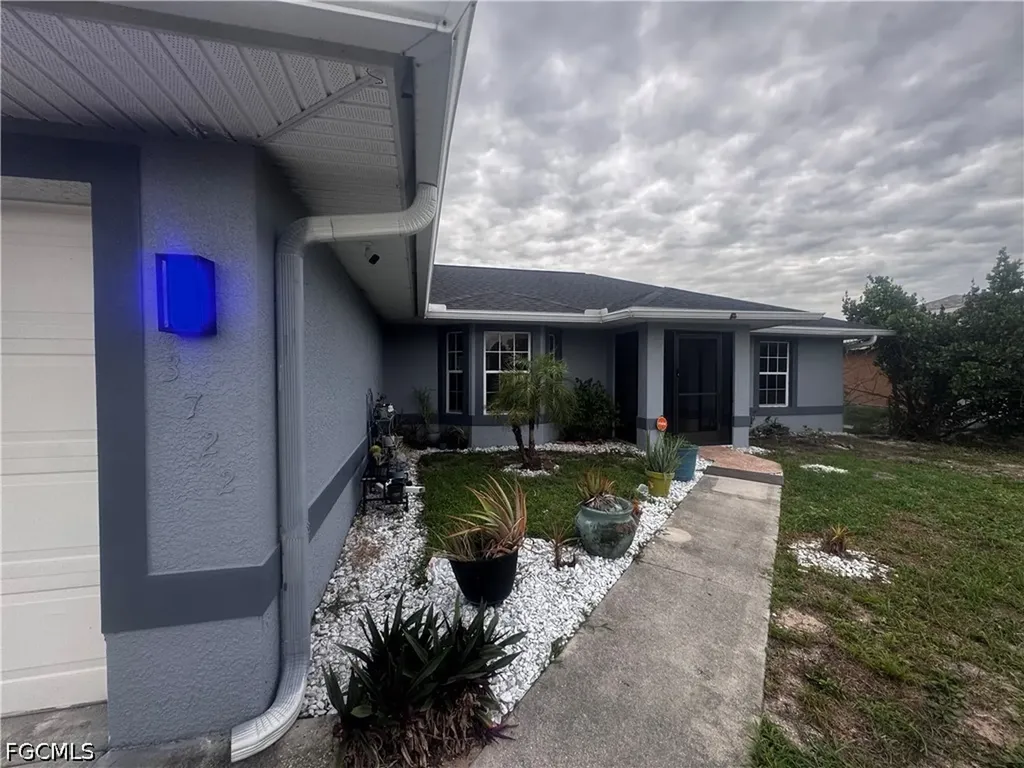 3722 23rd Street SW Lehigh Acres FL 33976