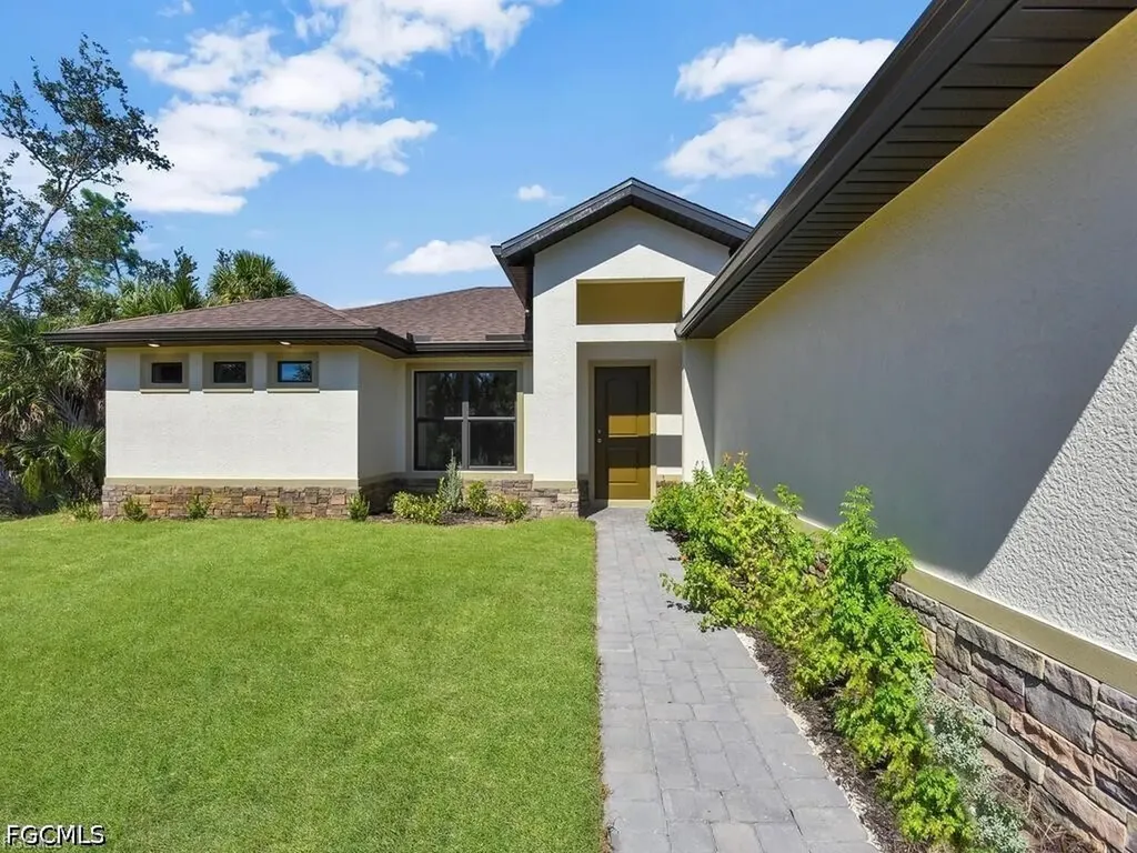 1841 NW 20th Avenue Cape Coral FL 33993