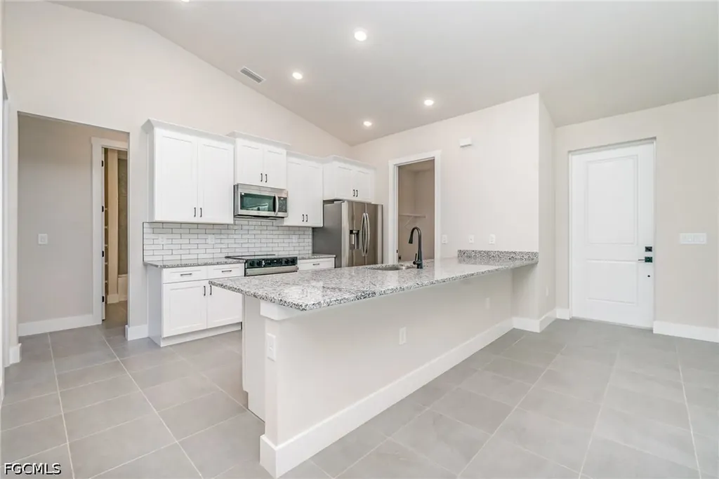 1841 NW 20th Avenue Cape Coral FL 33993