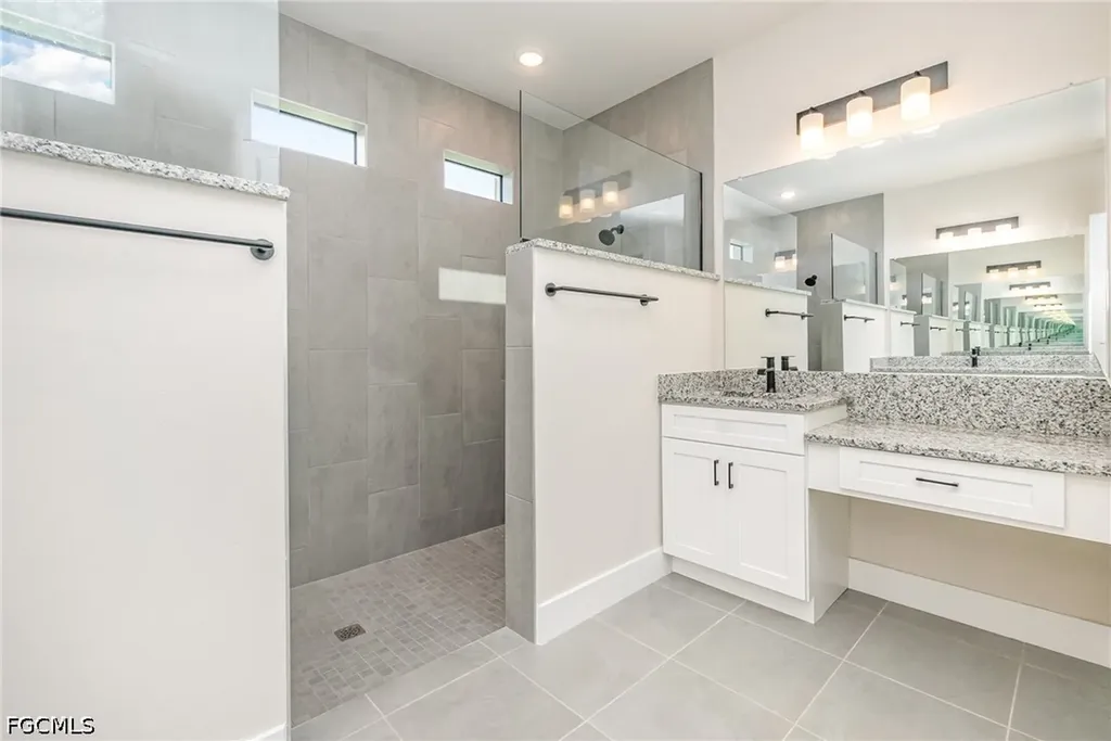 1841 NW 20th Avenue Cape Coral FL 33993