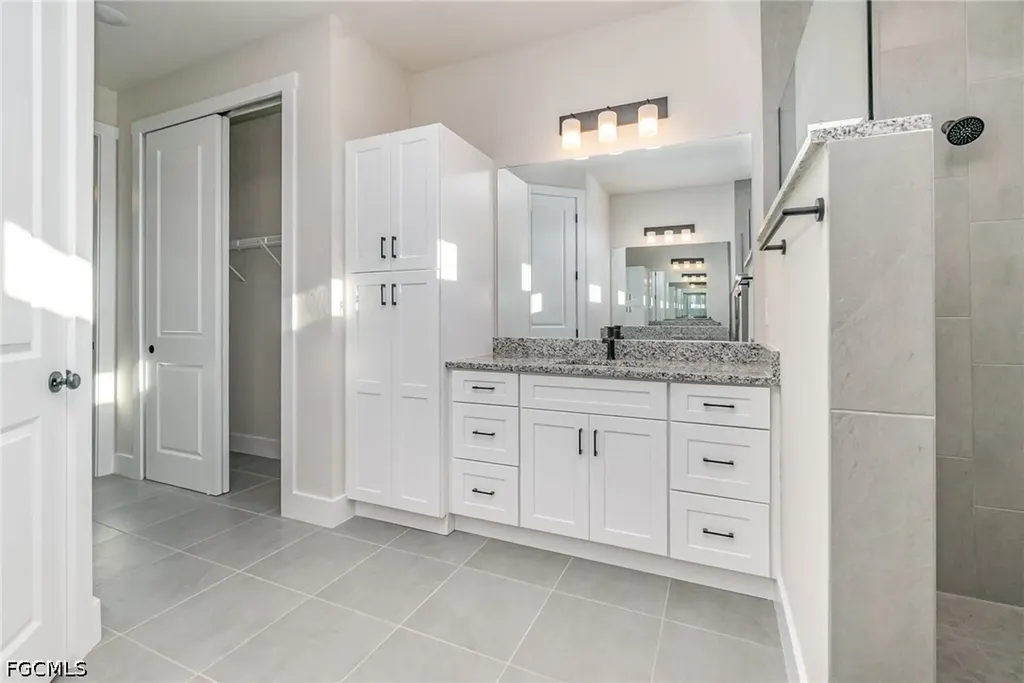 1841 NW 20th Avenue Cape Coral FL 33993