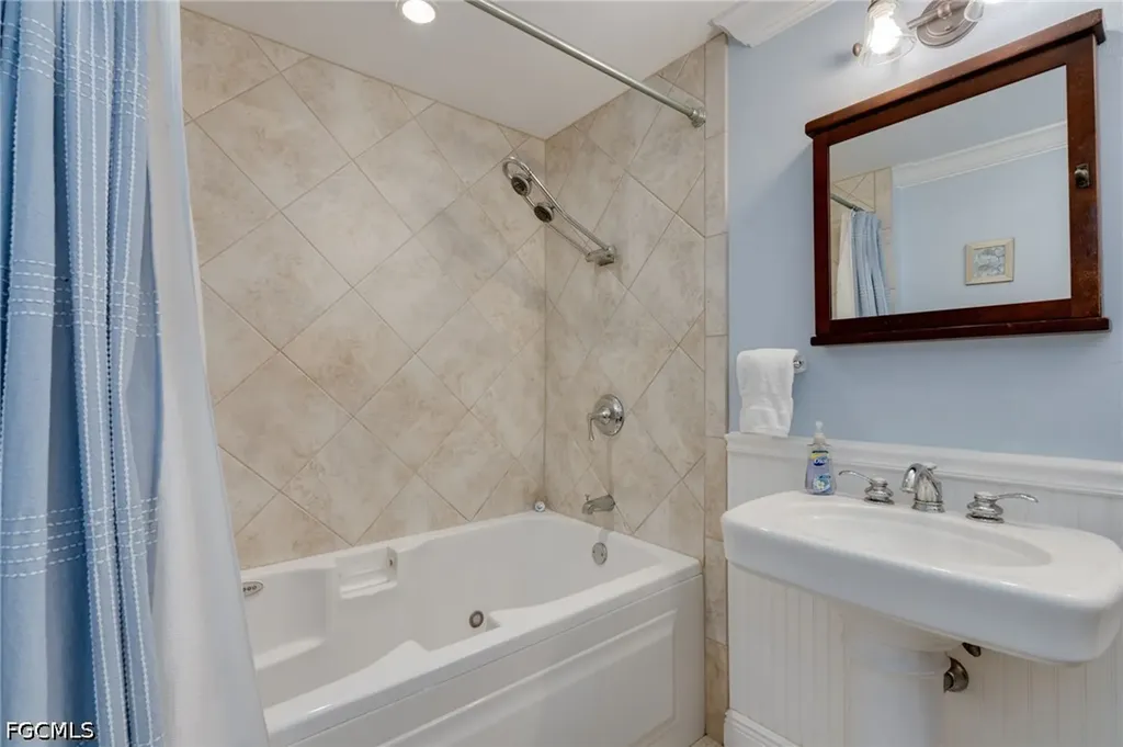 1347 Oaklawn Court Fort Myers FL 33919