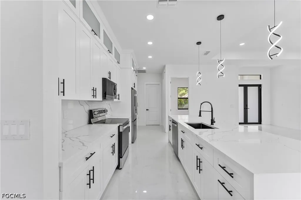 811 Rush Avenue Lehigh Acres FL 33972