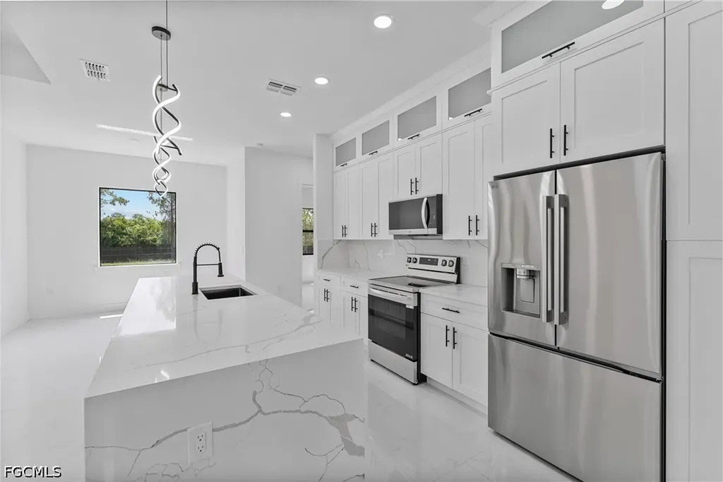 811 Rush Avenue Lehigh Acres FL 33972