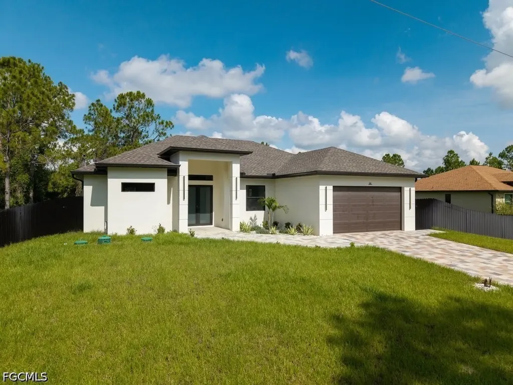811 Rush Avenue Lehigh Acres FL 33972