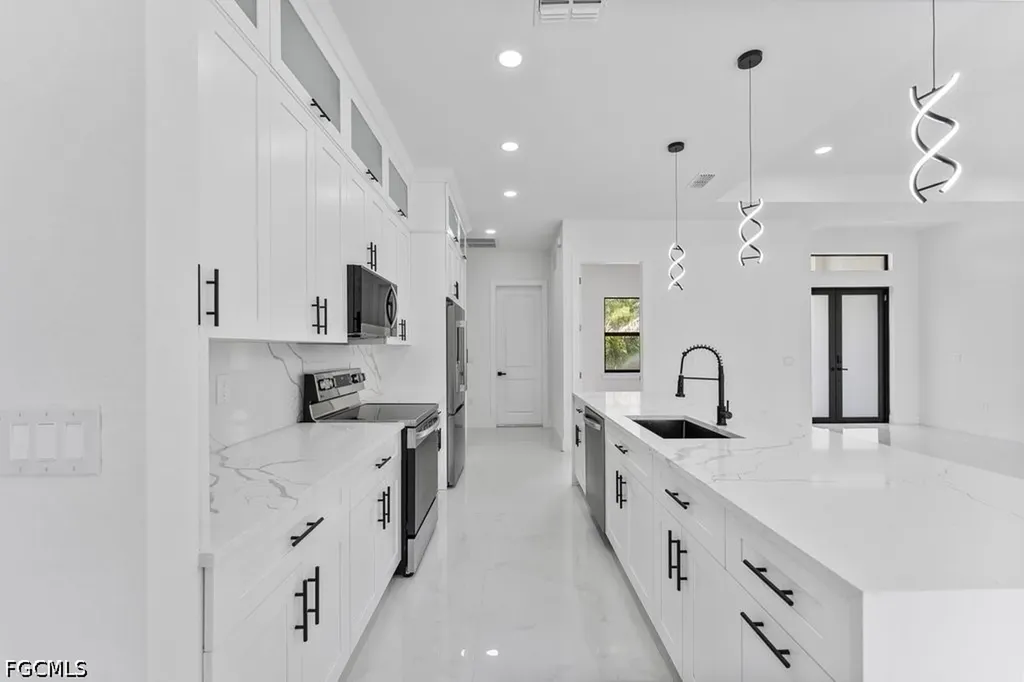 811 Rush Avenue Lehigh Acres FL 33972