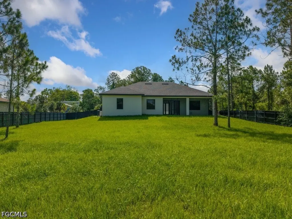 811 Rush Avenue Lehigh Acres FL 33972
