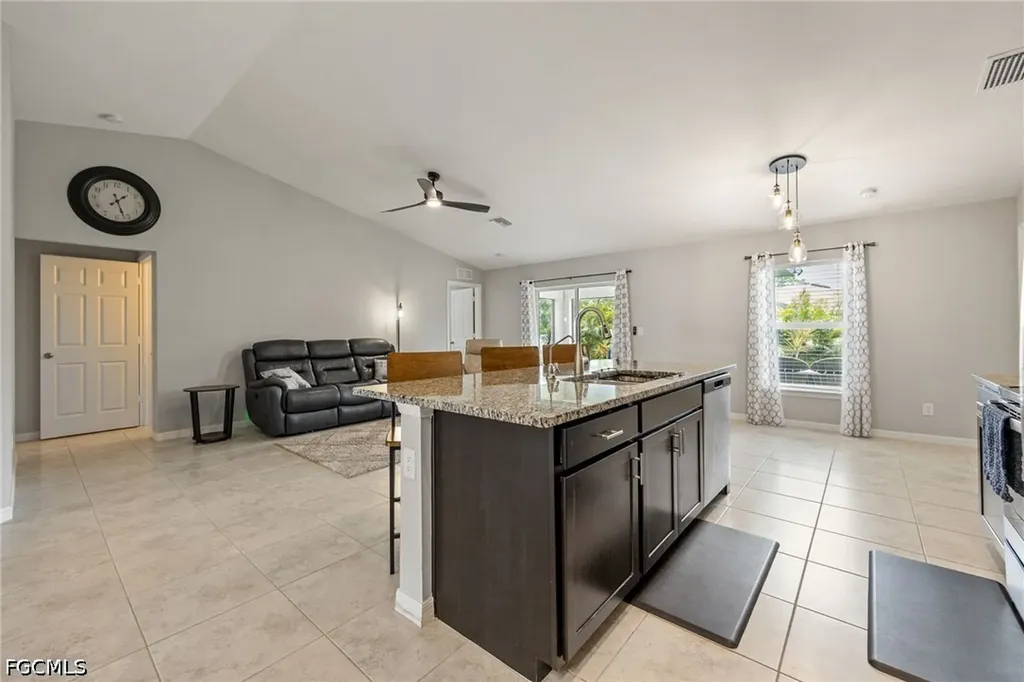 2816 NW 27th Street Cape Coral FL 33993