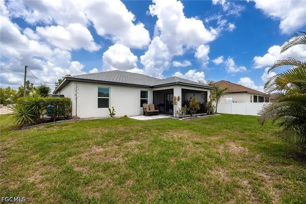 2816 NW 27th Street Cape Coral FL 33993