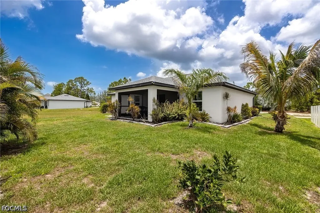 2816 NW 27th Street Cape Coral FL 33993