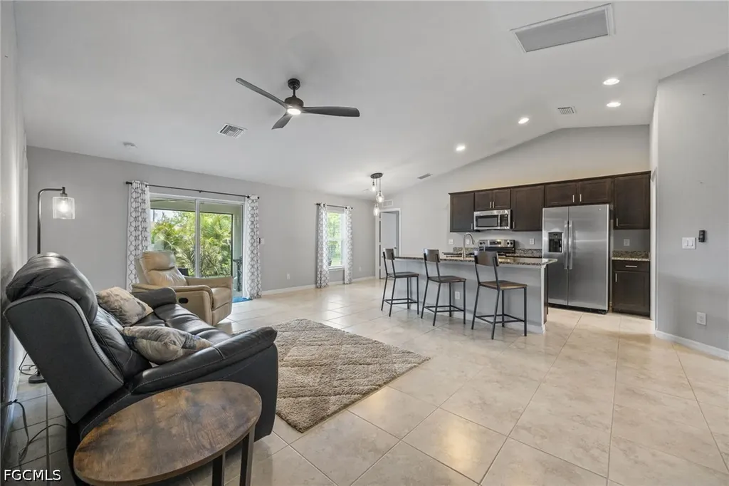 2816 NW 27th Street Cape Coral FL 33993
