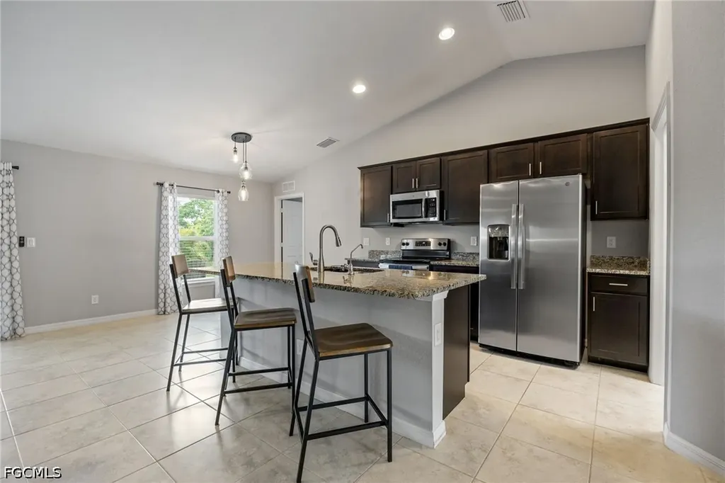2816 NW 27th Street Cape Coral FL 33993