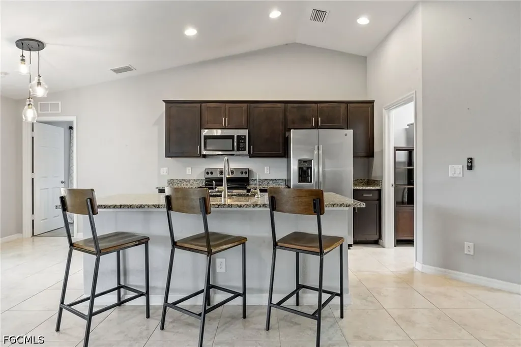 2816 NW 27th Street Cape Coral FL 33993