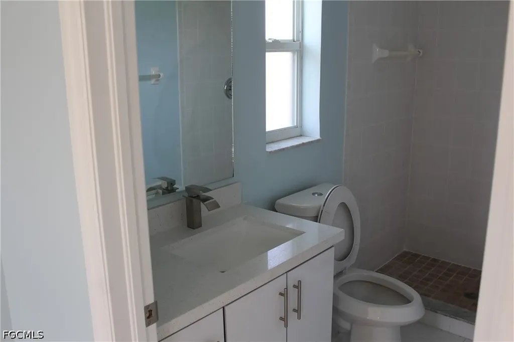3006 SE 15th Place Cape Coral FL 33904