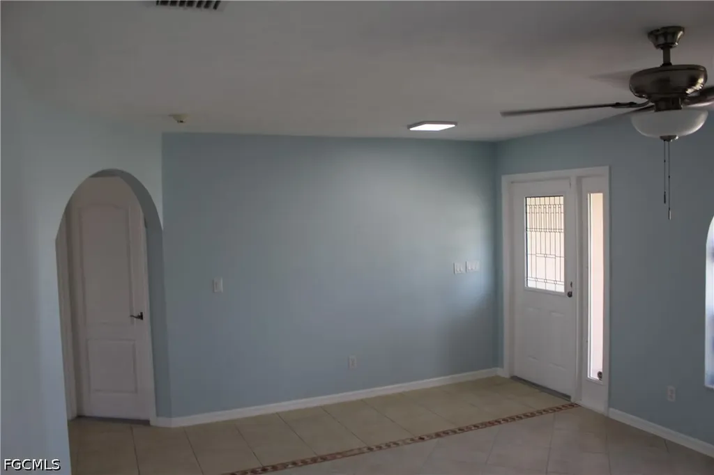 3006 SE 15th Place Cape Coral FL 33904