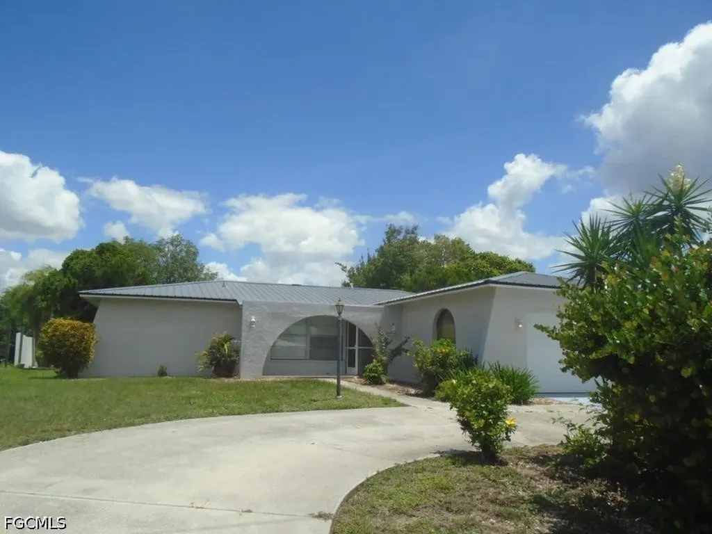 1401 Everest Parkway Cape Coral FL 33904