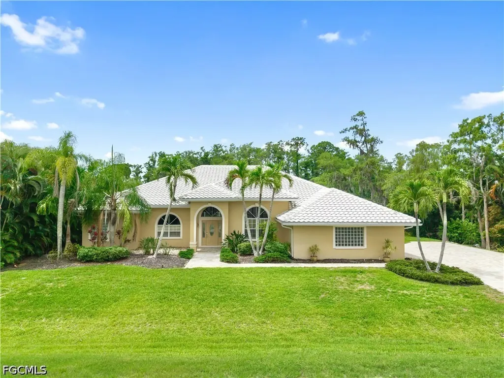 8160 Glenfinnan Circle Fort Myers FL 33912