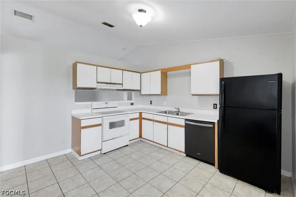 1409 SW 11th Place Cape Coral FL 33991