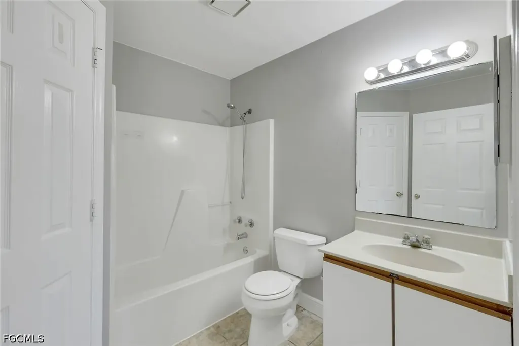 1409 SW 11th Place Cape Coral FL 33991