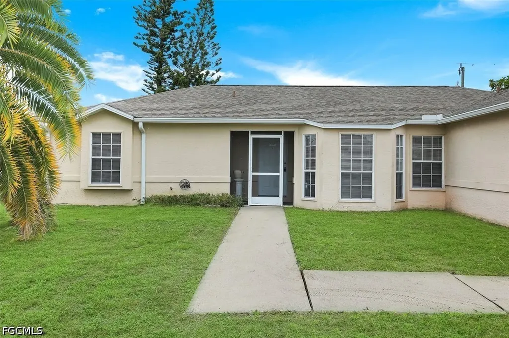 1409 SW 11th Place Cape Coral FL 33991