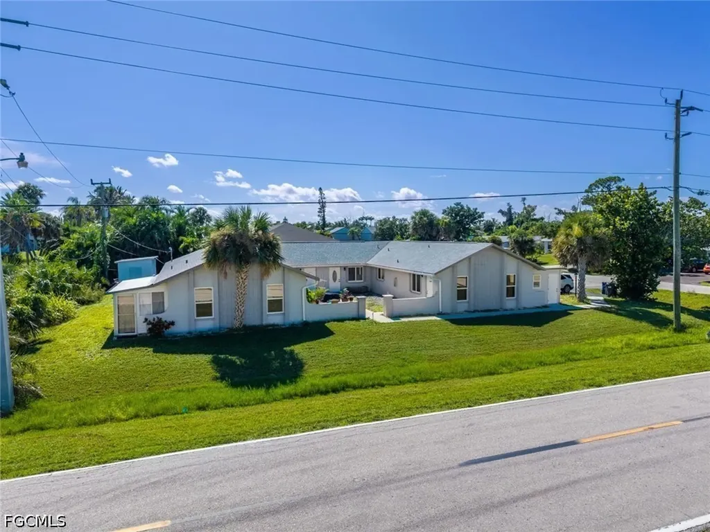 16595 Davis Road Fort Myers FL 33908