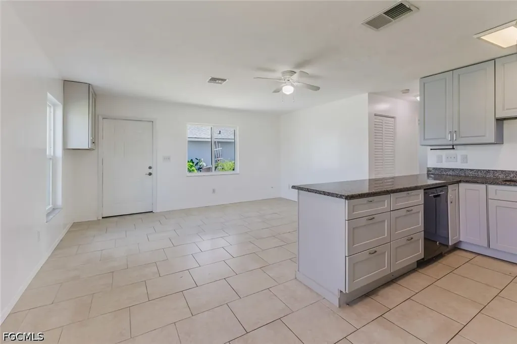 16595 Davis Road Fort Myers FL 33908