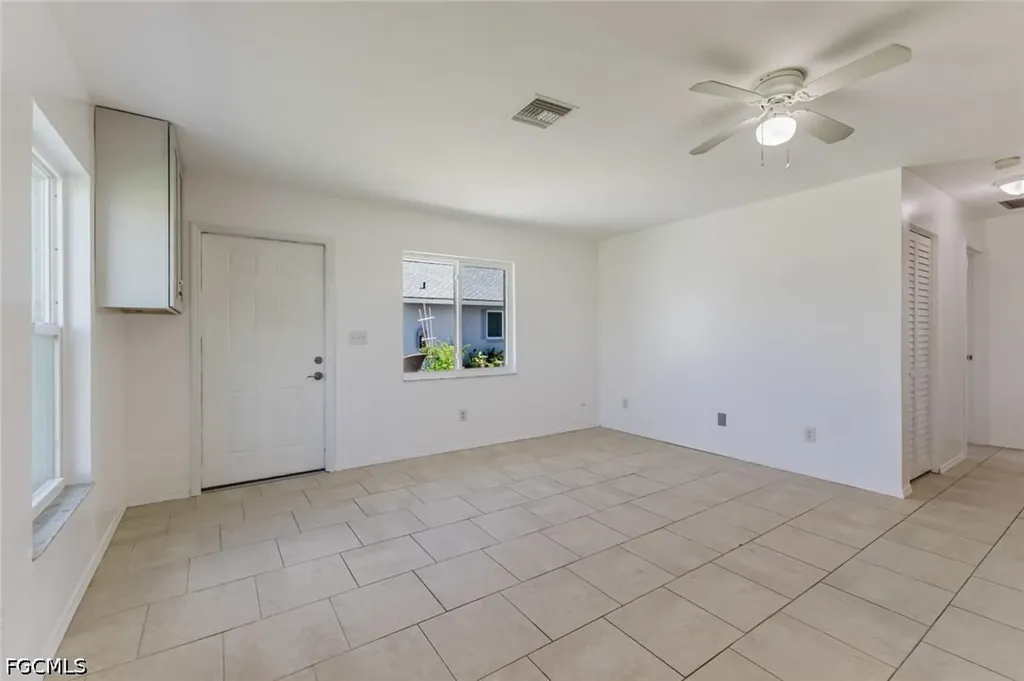 16595 Davis Road Fort Myers FL 33908