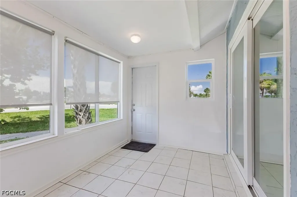 16595 Davis Road Fort Myers FL 33908