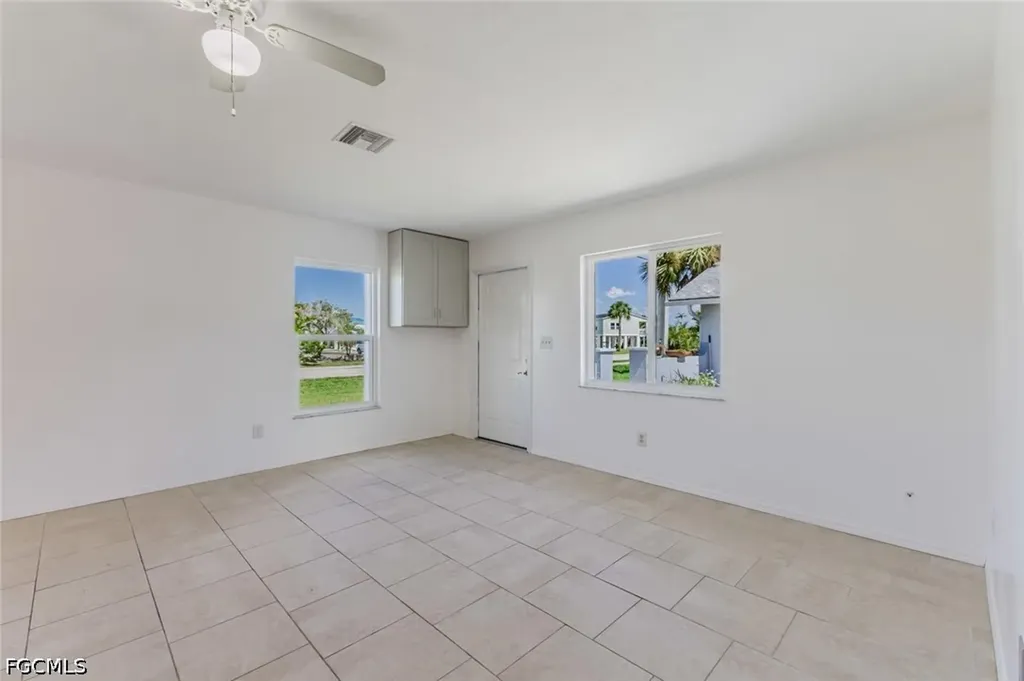16595 Davis Road Fort Myers FL 33908