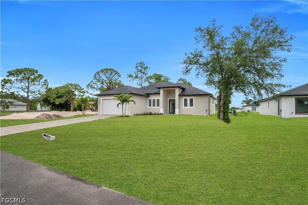 3312 3rd Street SW Lehigh Acres FL 33976