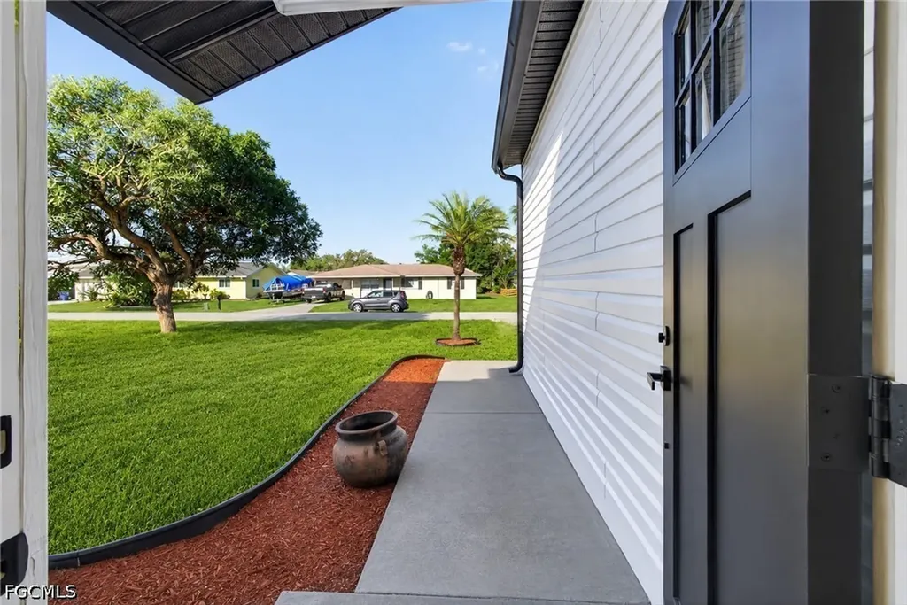 18521 Phlox Drive Fort Myers FL 33967